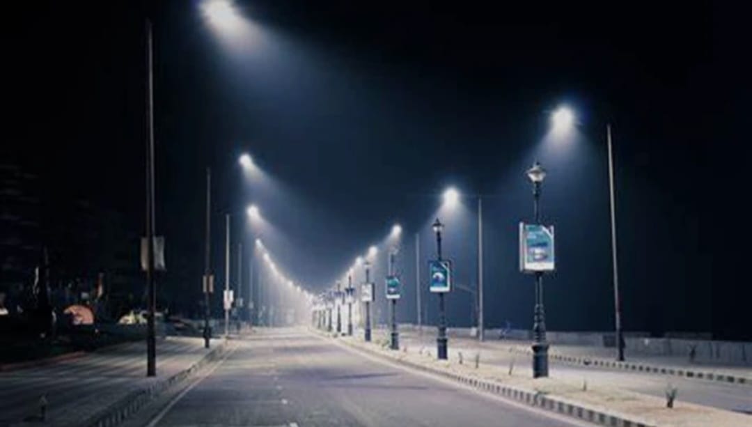 दिल्ली में खराब स्ट्रीट लाइट पर लगेगा प्रति घंटा जुर्माना