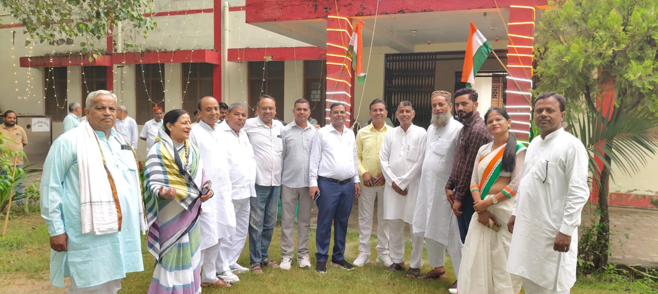 स्याना में धूमधाम से मनाया गया 80वां स्वतंत्रता दिवस   ध्वजारोहण, परेड, देशभक्ति गीतों से गूंजा पूरा क्षेत्र