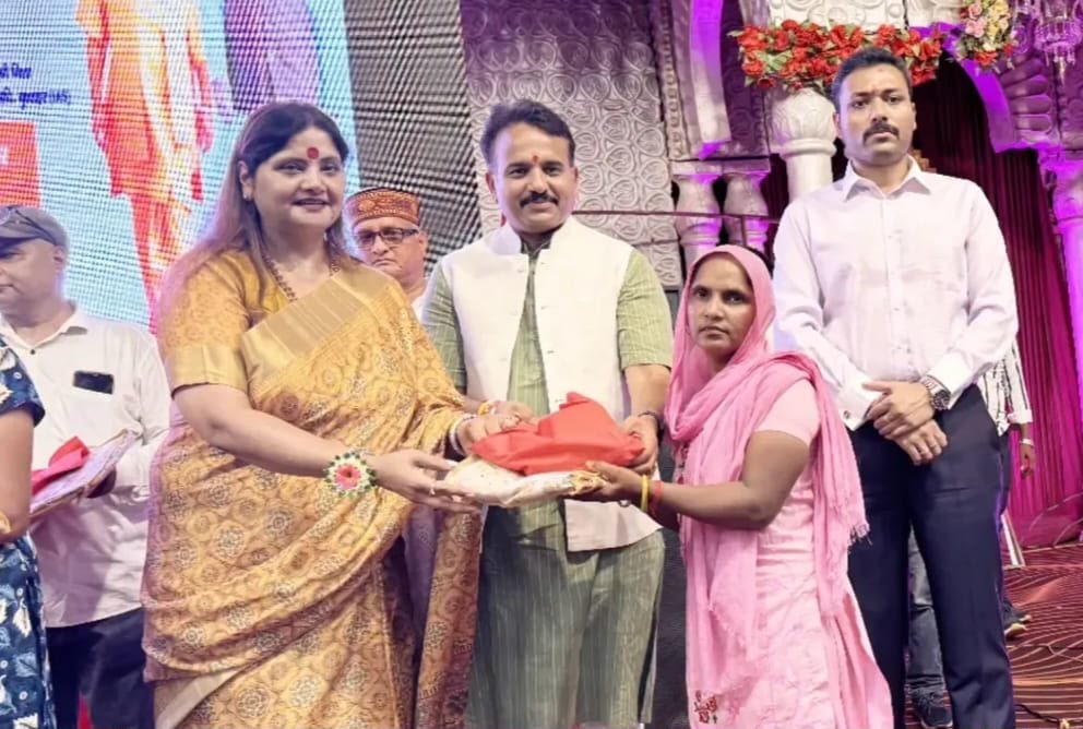 रक्षाबंधन से पहले बुजुर्ग माताओं को योगी सरकार का बड़ा तोहफा