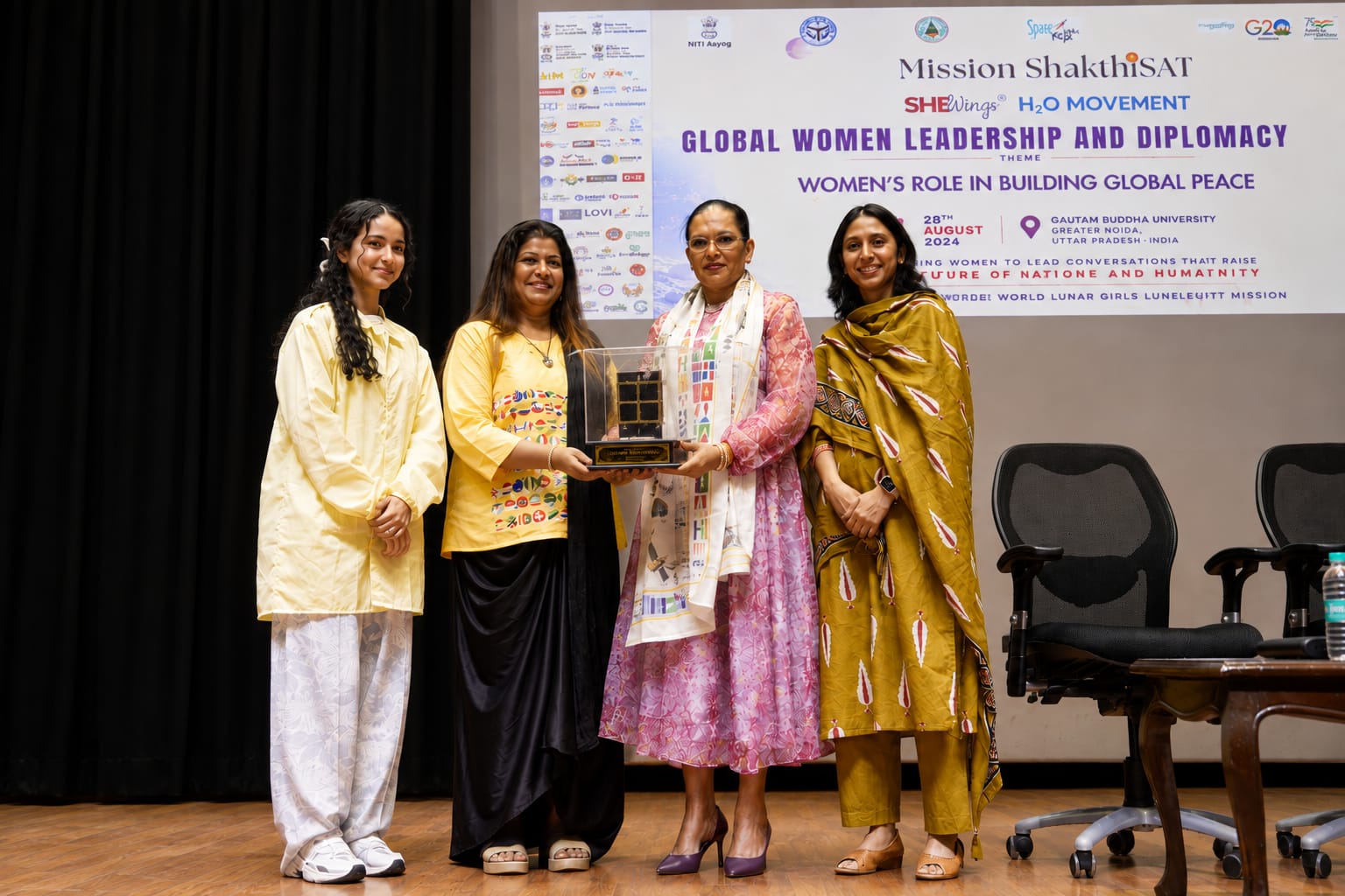धरती से अंतरिक्ष तक बेटियों की उड़ान, रक्षाबंधन पर मिला वैश्विक संदेश