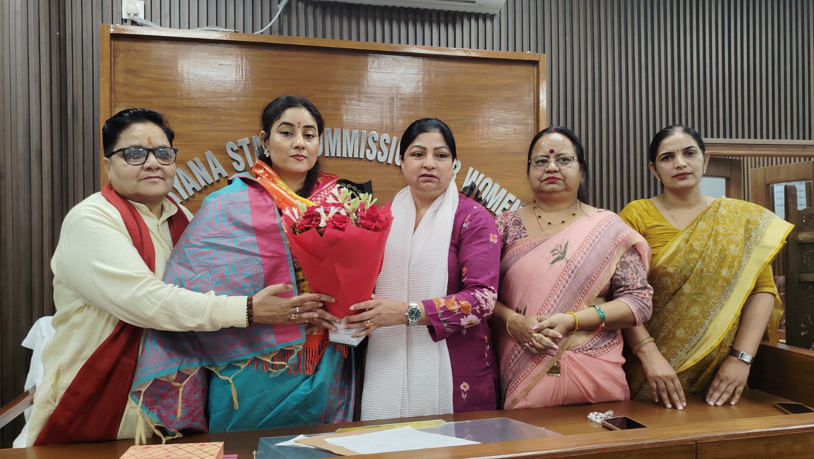 वैशाली तोमर ने हरियाणा राज्य महिला आयोग की सदस्य के रूप में संभाला पदभार।