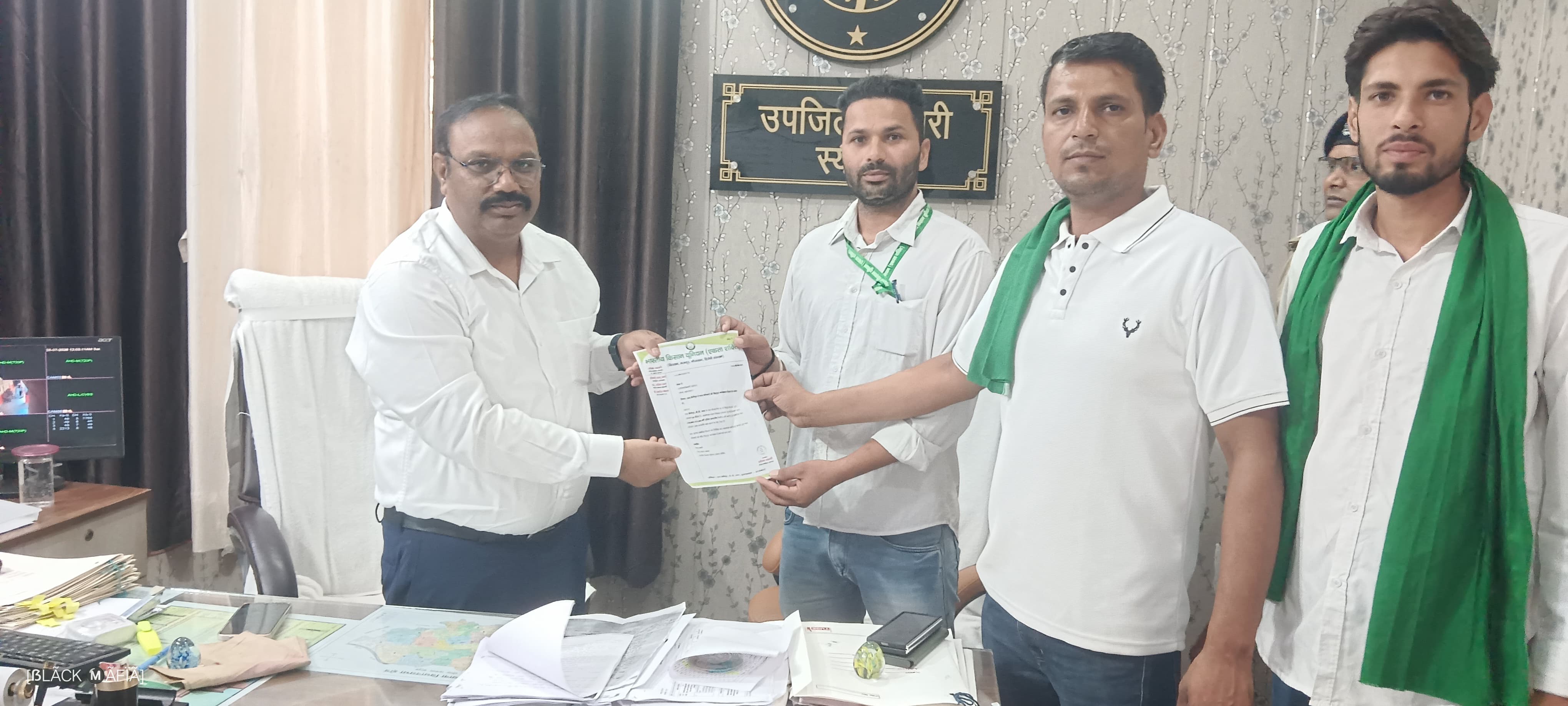 तहसील कार्यालय में किसानों की समस्याओं को लेकर गरजे भाकियू कार्यकर्ता, सौंपा ज्ञापन