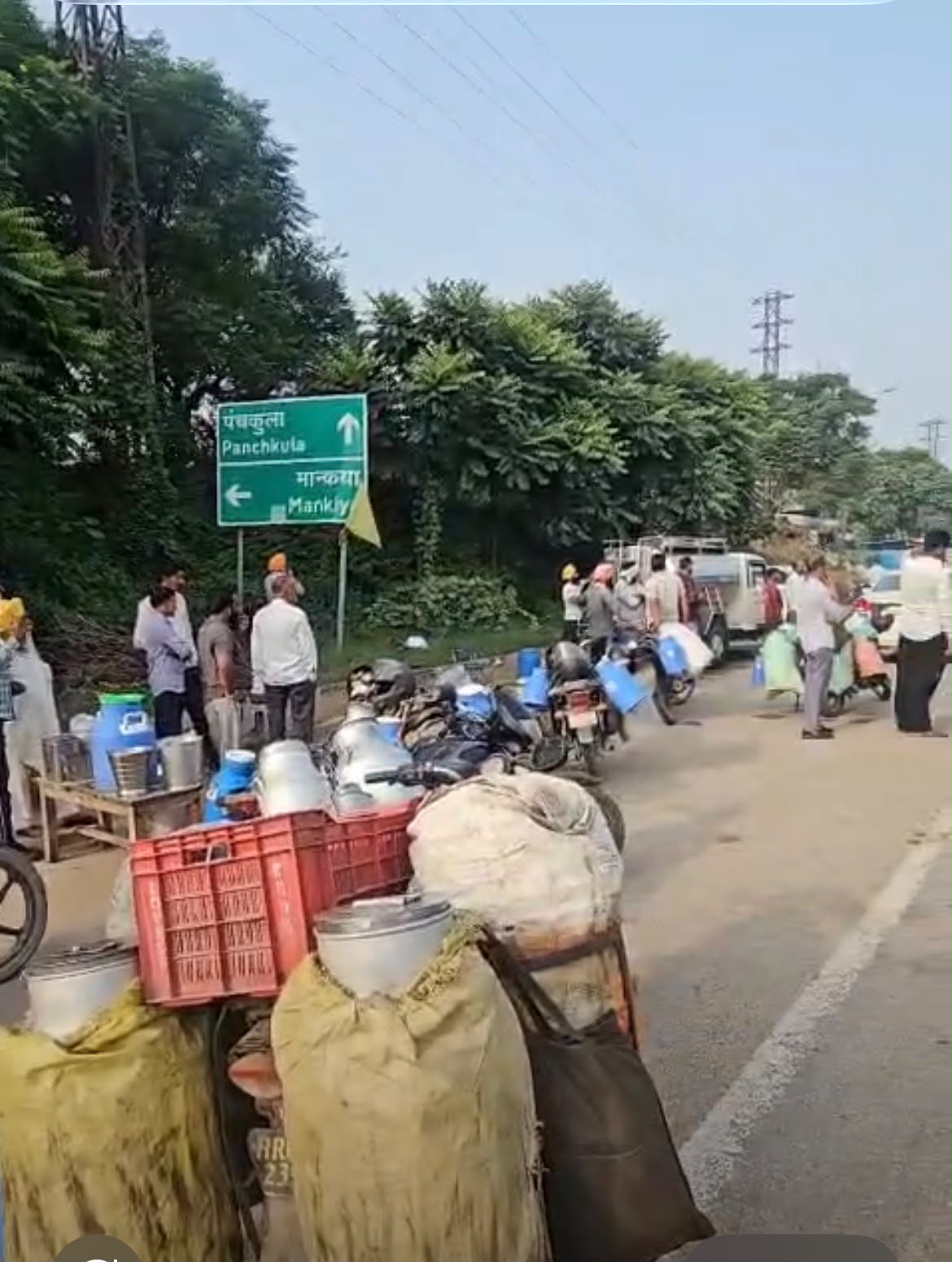 मिलावटी दूध की शिकायतों पर उपायुक्त की कार्यवाई से दूध बेचने वालों में मचा हड़कंप।