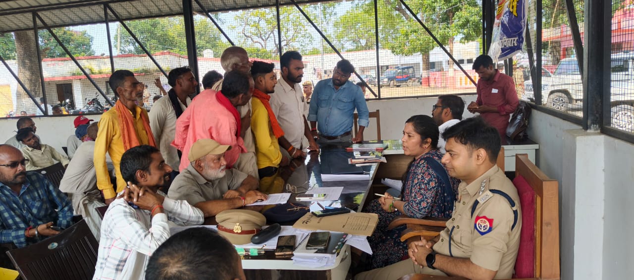 थाना समाधान दिवस में संवेदनशील दिखीं एसडीएम मोनालिसा जौहरी, फरियादियों की समस्याएं सुन निस्तारण के दिए निर्देश