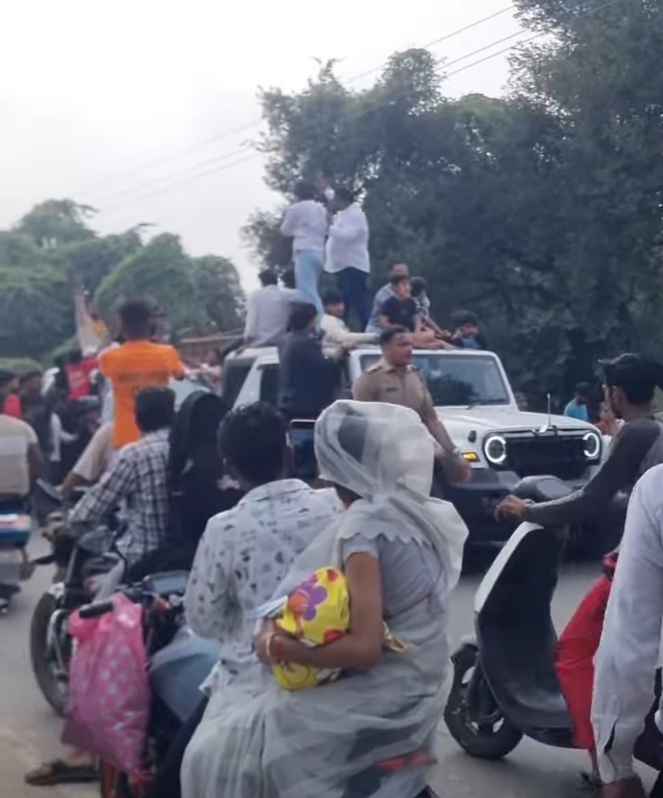 स्याना :गाड़ी की छत पर रील बनाना पड़ा भारी