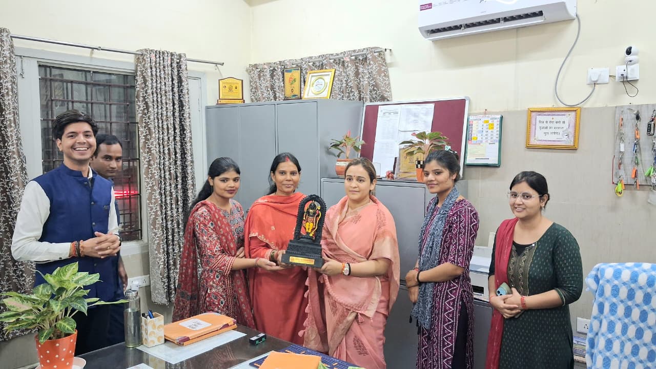 मा० उपाध्यक्ष, उत्तर प्रदेश राज्य महिला आयोग अपर्णा यादव ने जिला जेल एवं अपना घर आश्रम नोएडा का किया निरीक्षण