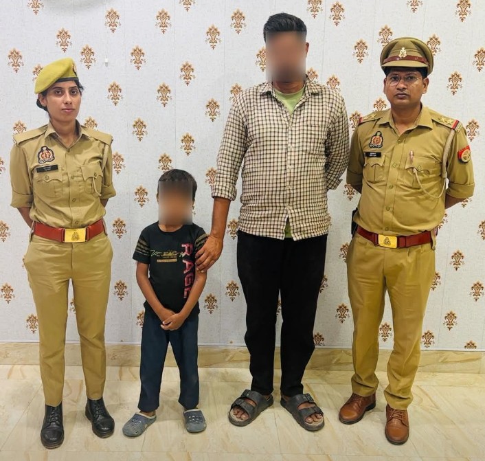 ऑपरेशन मुस्कान : 30 मिनट में मिला 6 वर्षीय गुमशुदा बच्चा, कोतवाली नगर पुलिस ने परिजनों को सौंपा