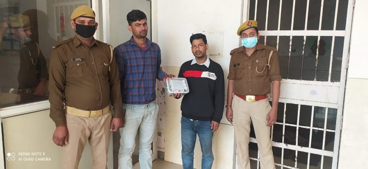 थाना सेक्टर-58 नोएडा पुलिस द्वारा कम्पनी में तैयार होने वाले एलईडी के पार्ट्स की चोरी करने वाले दो अभियुक्त गिरफ्तार