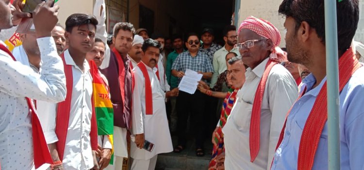 *मंत्री गोपाल भार्गव के घर के कुछ ही  दूरी एवं मंदिर के पास में खोला जा रहा शराब का ठेका संगठन ने दिया ज्ञापन*