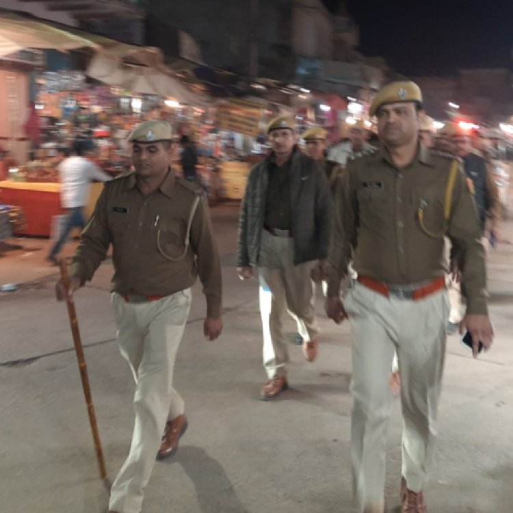 क्रिसमस की रात पुलिस ने दो सौ लोगों पर की कार्रवाई