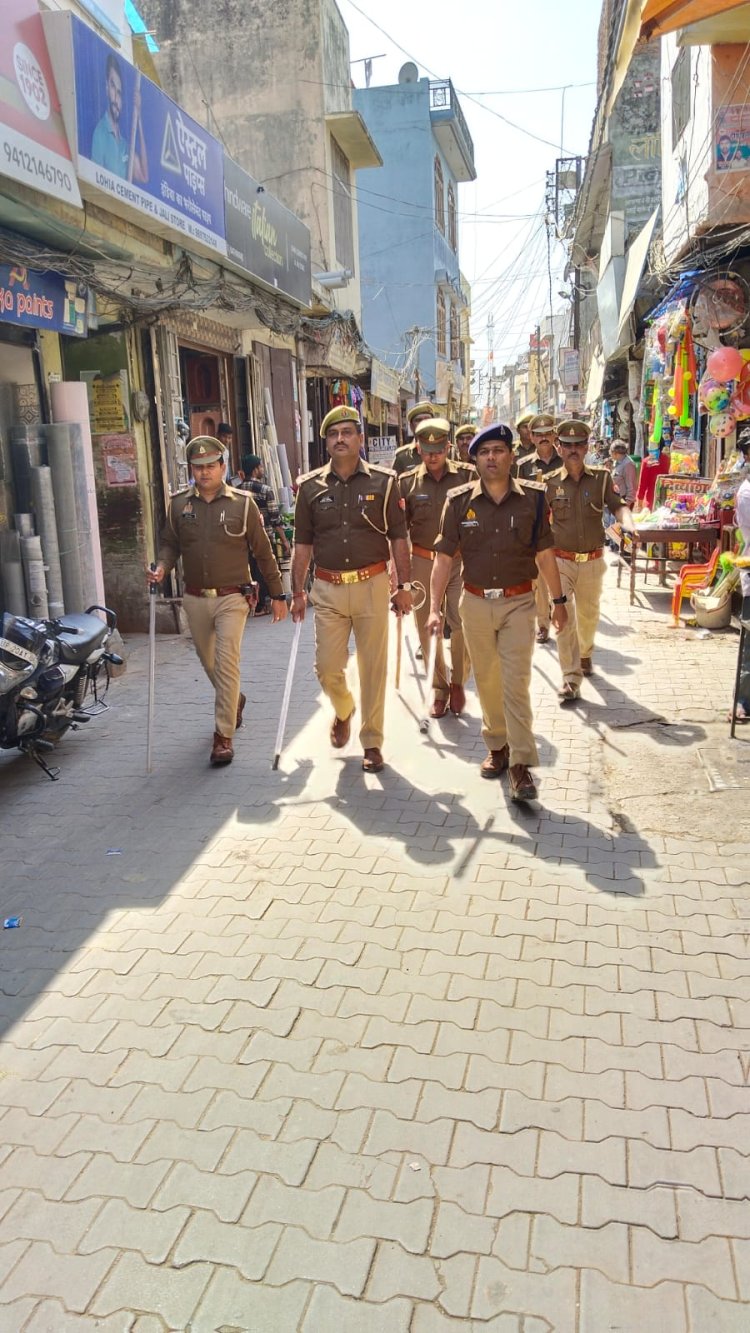 होली के जुलूस मार्गों का पुलिस ने किया ड्रोन कैमरे से निरीक्षण