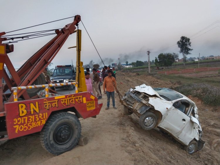 तेज रफ्तार कार व तीन बाइकों की जोरदार टक्कर में एक की मौत