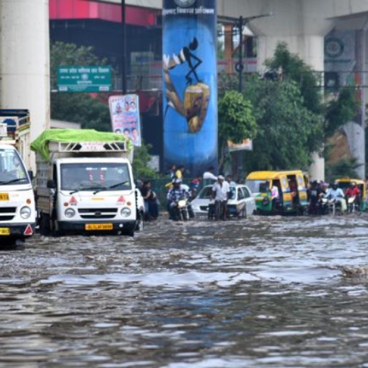 बारिश के बाद जाम और जलभराव ने फिर रोकी वाहनों की रफ्तार