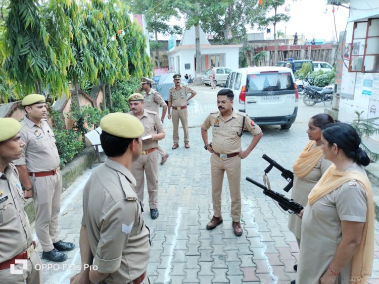 CO स्याना  भास्कर कुमार मिश्रा द्वारा थाना खानपुर के अर्धर्वार्षिक निरीक्षण