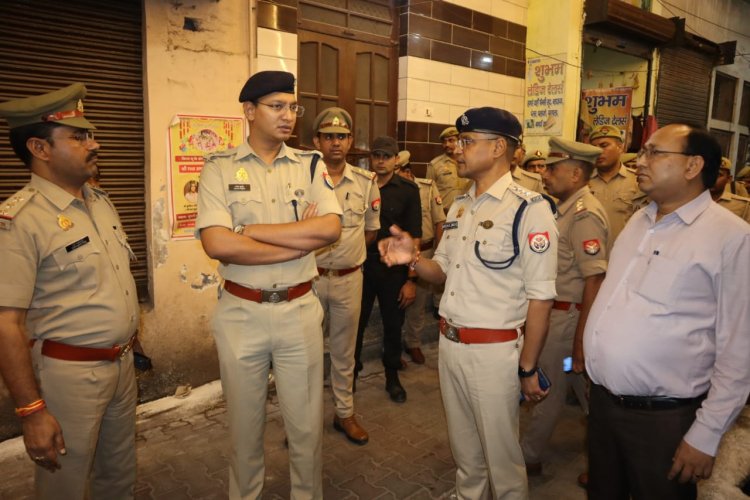 नवरात्रि व दशहरा के दृष्टिगत पुलिस फोर्स के साथ जनता में सुरक्षा भाव पैदा करने के उद्देश्य से  पैदल मार्च।