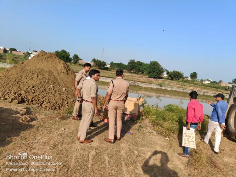 दीपावली से पहले  जिलाधिकारी के आदेश पर डिबाई  प्रशासन ने गौदाम पर छापा मारकर  20 कुंतल बारूद बरामद कर करवाईवाई की गई