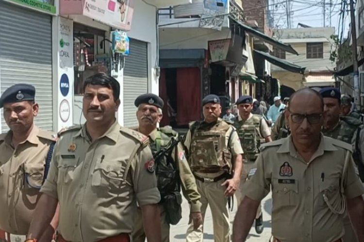 स्याना में शांति पूर्ण ढंग से अदा हुई जुम्मे की नमाज पुलिस प्रशासन पूरी तरह से अलर्ट  रहा