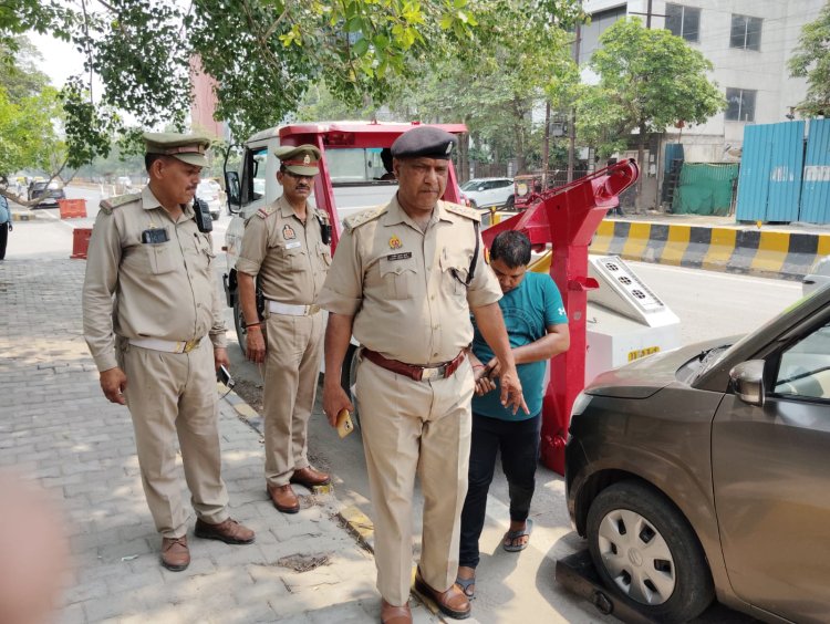 Gautam budh nagar  यातायात चेकिंग अभियान के दौरान यातायात नियमों का पालन करने के सम्बन्ध में आवश्यक दिशा-निर्देश