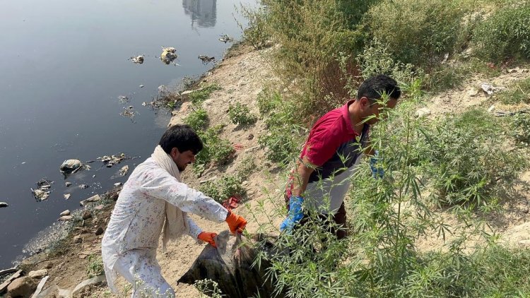 Noida क्षेत्र में हरनंदी नदी पर स्वच्छता एवं जागरूकता अभियान