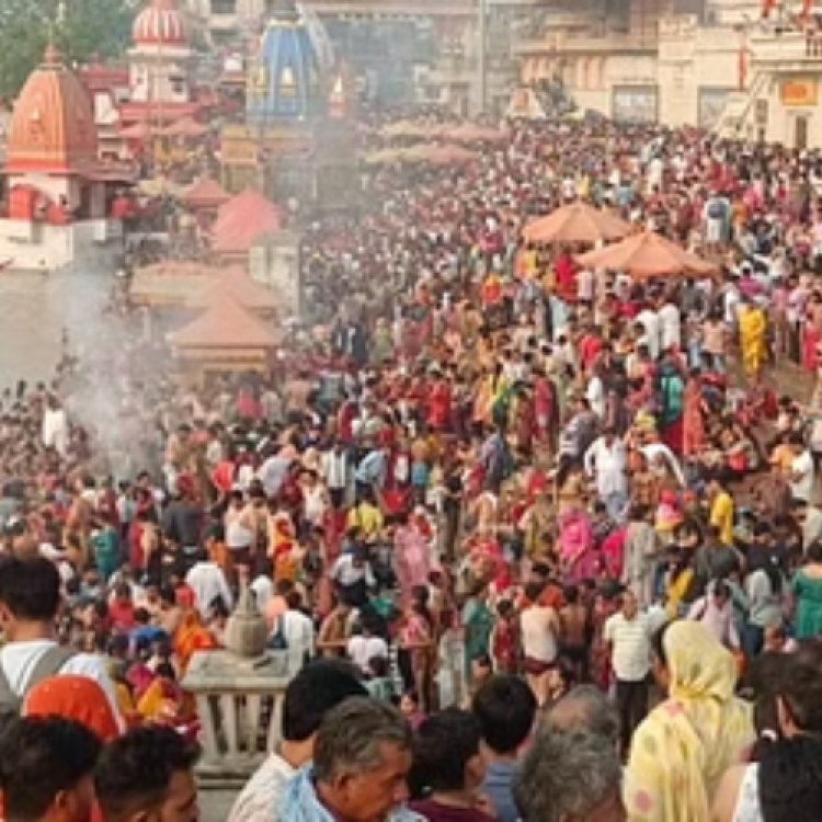 बुद्ध पूर्णिमा पर स्नान के लिए हरिद्वार में उमड़े श्रद्धालु