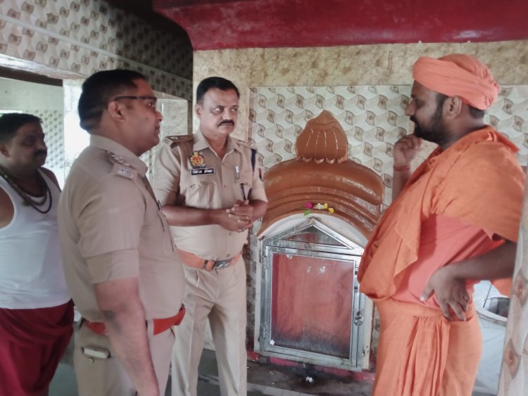 बुलंदशहर रामघाट मंदिर में  चोरी की घटना