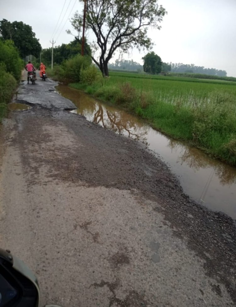 Bulandshahr Aurangabad गढ्ढा मुक्त सड़क अभियान हो चुका है हवा हवाई