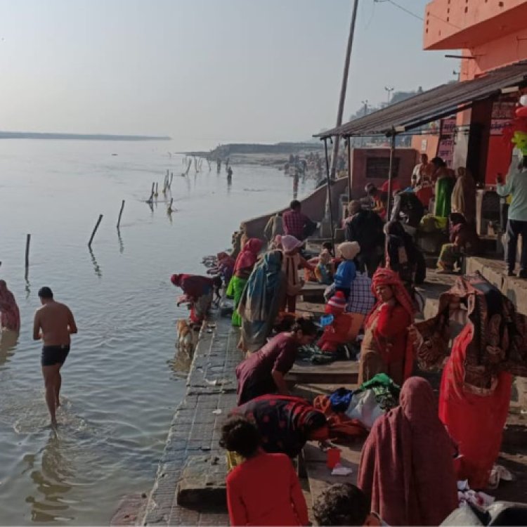 अवंतिका देवी गंगा घाट पर महिलाओं के साथ छेड़छाड़