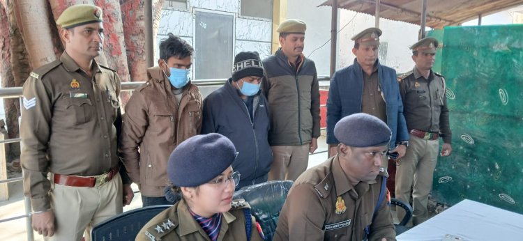 महालक्ष्मी इलेक्ट्रॉनिक शोरूम में हुई चोरी का पुलिस ने किया खुलासा