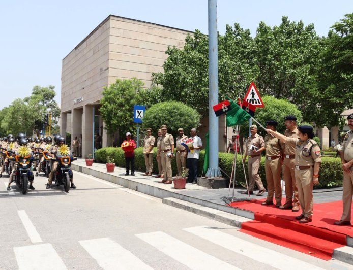 Noida :25 नए टू-व्हीलर PRV वाहन डायल-112 बेड़े में शामिल, पुलिस रिस्पॉन्स होगा और तेज