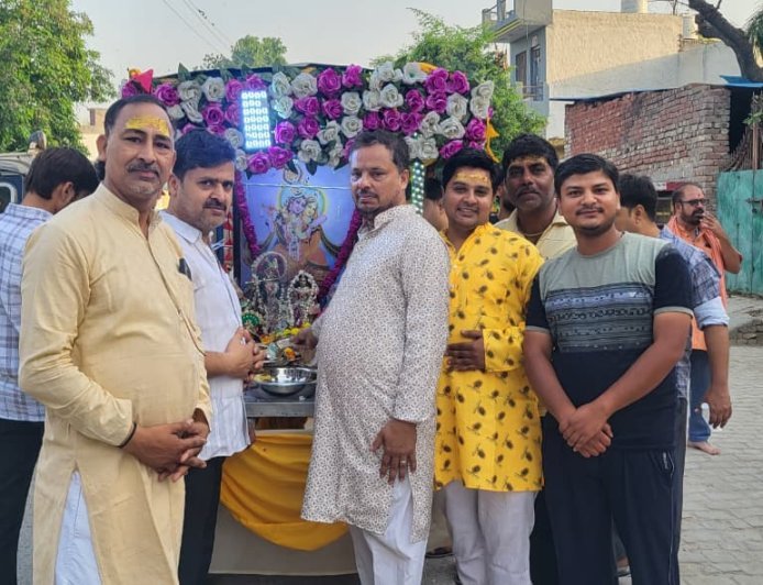 UP जहांगीराबाद :पुरुषोत्तम मास में निकली भव्य प्रभात फेरी, भक्तिमय माहौल में गूंजा राधा नाम