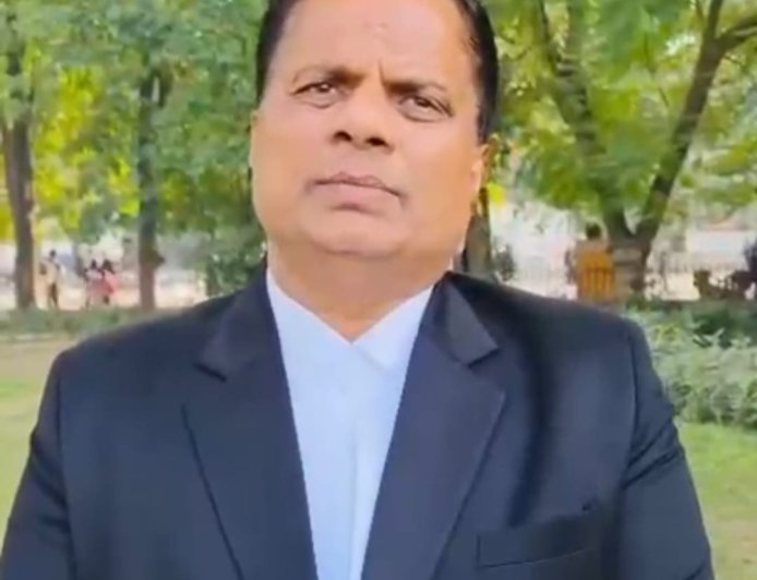 Greater noida जिला न्यायालय बार एसोसिएशन ने चैम्बर रिनोवेशन कार्य जारी रखने की उठाई मांग Greater Noida Authority को सौंपा पत्र