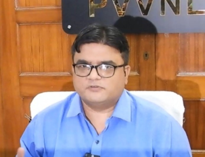 मेरठ :भीषण गर्मी में निर्बाध विद्युत आपूर्ति सुनिश्चित करने के निर्देश।