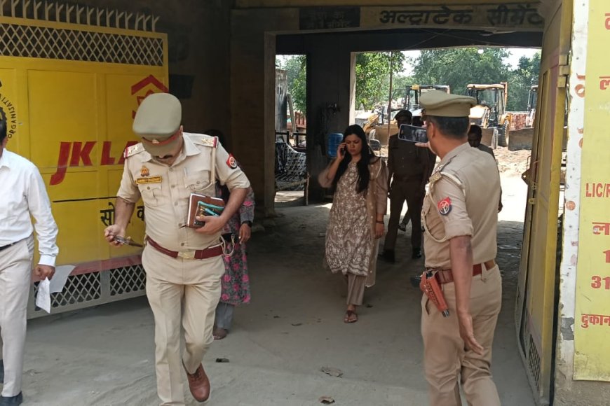 Greater noida जिलाधिकारी ने शाहबेरी स्थित कंपोजिट शॉप नंबर-1 का किया औचक निरीक्षण