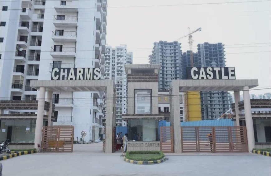Ghaziabad हाईराइज सोसाइटी की सुरक्षा व्यवस्था पर उठे सवाल, चार्म्स कैसल में चोरी से दहशत
