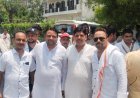 “महंगाई, बेरोजगारी और पेपर लीक के खिलाफ बुलंदशहर में सपा का हल्ला बोल, भारी पुलिस बल के बीच सौंपा ज्ञापन