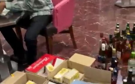 Mumbai मीरा रोड में बड़ी कार्रवाई: 'सी क्वीन पैलेस' ऑर्केस्ट्रा बार पर पुलिस का छापा, 12 महिलाओं को कराया मुक्त