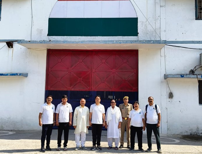 योग सप्ताह के तृतीय दिवस पर जिला कारागार, सीआईएसएफ परिसर सूरजपुर एवं एनआईएमटी कॉलेज में आयोजित हुए योग कार्यक्रम